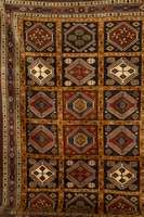 Yalameh, Persien, um 1930, Wolle auf Wolle, ca. 300 x 213 cm, Schätzwert: 3500.- EURO, EHZ: 2-3