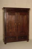 Kleiderschrank, mitteldeutsch, 1835/40, Eiche massiv, mit BrezelfÜllungen, aufgelegte Leisten, 2 SchubfÄcher im Fußteil, schÖne ...