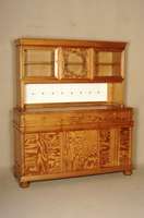 KÜchenbuffet, deutsch, um 1920, signiert Otto Bauer, Reichebach, Weichholz, amerikanisches Kiefernholz, im Oberteil original Fliesen und ...