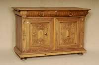 Kommode, deutsch, um 1870, Historismus, Eiche und Nußbaum massiv, Nußbaumfurnier, 2 SchÜbe, bauchige Form mit Rillendekor, TÜrinlets mit ...