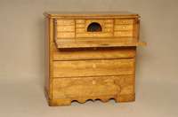 Schreibkommode, mitteldeutsch, um 1845/65, Korpus Weichholz/Hartholz, Birkefurnier, z.T. gespiegelt, sogenannte aufgesetzte BrezelfÜllung, ...