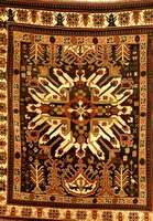 Adler Kazak, Rußland, um 1960, Wolle auf Wolle, ca. 189 x 157 cm, SchÄtzwert: 2800.- EURO, EHZ: 2, MÄchtiges Adler-Medaillon in ein em Dunklem ...