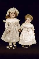 Porzellankopfpuppe, Simon & Halbig, um 1910/15 , Nr. 1078, Kurbelkopf, Masse- und HolzgliederkÖrper, Kugelgelenke, feststehende blaue Glasaugen, ...