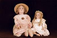 Große Porzellankopfpuppe, Catterfelder Puppenfabrik, um 1915, Kurbelkopf, Kugelgelenke, blaue Paperweightschlafaugen, offener Mund, 4 ZÄhnchen ...