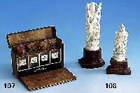 Sogn. ParfÜm-Probepackung von Chanel, 60er Jahre, 4 Flakons, 1 x Cuir de Ruisse, 1 x Bois des iles, 1x Nr. 5, 1 x Nr. 22, Reste der Original Öle ...
