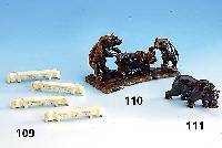 Skulptur aus Tigerauge, vollplastisch, 3 BÄren beim Spiel, schÖner Farbverlauf vom Tigerauge, ca. 8.5 x 15 x 6 cm