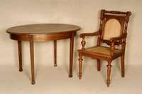KÜchentisch, deutsch, um 1910, Eiche massiv, Zarge Eichefurnier, ovale Platte, 4 konische Beine, wohnfertig, Gebrauchsspuren, ca. 77x119x90 cm