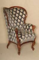 Sessel, deutsch, um 1870, Louis-Philippe, Nußbaum kanelliert, geschwungene Beine, aus den Seitenteilen eines Sofas gefertigt, Polsterung und ...