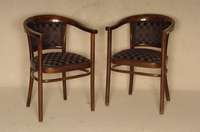 2 ArmlehnstÜhle, Österreich,um 1900/05, Thonet, Bugholz, stiltypisch, starker Einfluß von Hoffmann, Bezug in der Art der Wiener WerkstÄtten, ...