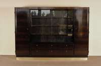 Mehrzweckschrank, Frankreich, um 1935, Korpus Weichholz/Hartholz, Palisanderfurnier, in harmonisch symetrischer Anordnung, Einlegeteile z.T. ...