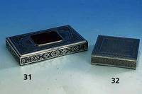 Zierdose, Persien, 50/60er Jahre, Silber, total ca. 360 g, aus Adelsbesitz, ca. 3 x 12 x 12 cm, reicher, geometrischer Dekor, prunkvoll