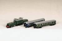 Konvolut Personenwagen, MÄrklin, 60er Jahre, Spur HO, Blech, 3 x schwedischer D-Zug-Wagen, Nr. 4030; DB D-Zug Wagen mit Schlußlichtern Nr . 4032, ...