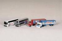 Konvolut 5 Matchbox-Modelle, neuzeitlich, Feuerwehr-Convoy, McDonald´s Truck, Kellogg´s Truck, Coca-Cola Bus und Coca-Cola-Truck, alle im orig. ...