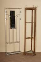 Garderobe, deutsch, um 1910, Eiche massiv, kanneliert, dreieckige Grundform, Kleider- und Huthaken, Zwischenablage, SchirmstÄnder mit ...