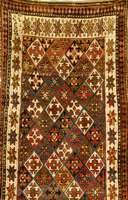 Kazak, Rußland, um 1910, Wolle auf Wolle, ca. 272 x 117 cm, SchÄtzwert: 2800.- EURO, EHZ: 3. SchÖner Kaukase mit farbenfroher Austr ahlung.
