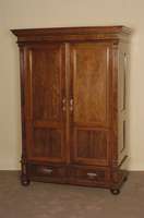 Schrank, deutsch, um 1900, Kirschbaum und Birnbaum massiv, Kirschholzfurnier, zweitÜrig, 2 Sockelschubladen, originale nußbaumfarbene Politur, ...