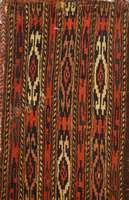 Ersari-Zelttasche, Turkestan, Wolle auf Wol le, um 1900, ca. 52 x 31 cm, Ehz: 2, Schätzwer t: 450,- EURO. Guter Zustand. Selten