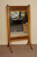Standspiegel, deutsch, um 1820, Biedermeier, Korpus Weichholz, Kirschbaumfurnier, Fuß 4-fach ausladend, schÖner eleganter Spiegel, typisch aus ...