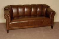 Ledersofa, deutsch, um 1930/40, eckige FÜße, wellenfÖrmig gepolstert, Gebrauchsspuren, gut erhalten, ca. 86x185x80 cm, Sh. 47 cm, St. 52 cm