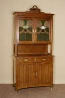 Buffetschrank, Belgien, um 1910, Jugendstil, Eiche Weichholz massiv, viertÜrig, zwei SchÜben, LÄngsnutenprofil, Oberteil mit aufwendiger ...