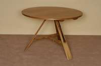 Klapptisch, deutsch, um 1920, wohl Friesland , 3 Beine, verstrebt, Eiche massiv, Platte Eichefurnier, aufklappbar, Gebrauchsspuren, H. ca. 77 cm, D. ...