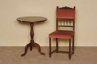 Beistelltisch, im englischen Stil von 1910, Eiche massiv, SÄule sparsam gedrechselt, wohnfertig, H. ca. 72 cm, D. 60 cm