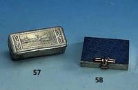 Schnupftabakdose Silber, Russland 1881, 84er Silber, Maße ca. 8.2 x 2.8 cm, Gebr.-sp., allseitig grav. Kartusche ohne Monogr. auf Deckel dÖrfl. ...