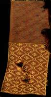 Tasche flachgewebe, Re-Kolumbianisch, ca. 1000 Jahre, Wolle auf Wolle, ca. 49 x 22 cm, Schätzwert: 1600.- EURO, EHZ: 4-5. Reine Pflan zenfarben, ...