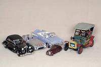 Konvolut 11 Modellautos, 2. HÄlfte 20. Jh., best. aus: Chevrolet Bel Air, 1957; Horch 930V ; Cadillac Series 62, 1947; Chevy Bel Air, 1953; ...