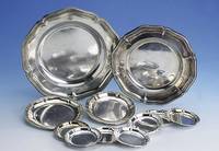 Konvolut aus 800er bzw. 830er Silber, Barockstil, 1 x Anbietteller mit Wappen, Breslau, D ca. 25 cm, 3 x Anbietteller/ SchÄlchen, Gebr. Deyhle, ...