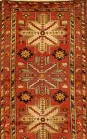 Kazak, Kaukasus, um 1910, Wolle auf Wolle, ca. 200 x 116 cm, Schätzwert: 2100.- EURO, EHZ: 3. Sehr aussergewöhnliche Musterung die be i ...