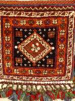 Ghaschgai, Persien, ca. 50 Jahre, Wolle auf Wolle, ca. 35 x 35 cm, SchÄtzwert: 600.- EURO, EHZ: 2 sehr guter Zustand.