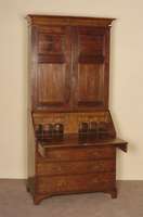 AufsatzsekretÄr, England, um 1820, George III, Eiche massiv, Unterteil mit 5 Schubladen, SchrÄgklappe, sehr schÖnes Innenleben mit vielen ...