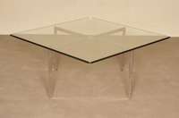Glastisch "Barcelona", Entwuf Mies van der Rohe, Entwurf 1929, signiert, Gestell aus Flachstahl, Glasplatte leicht beschÄdigt, in der ...