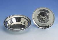 Anbietschale, USA 20/30er Jahre, Sterlingsil- ber, Marke B und M: Bennet Merwin Silver Co., Kranz mit Durchbrucharbeiten, D. ca. 23 cm, H. ca. ...