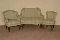 Sitzensemble bzw. Salongarnitur, deutsch, um 1930, bestehend aus 2-sitzer Sofa, 2 Armlehnsessel und 2 StÜhle, sÄmtliche Holzgestelle mit Stoff ...