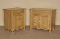 Halbschrank, deutsch, um 1880, Tanne massiv, auf KugelfÜßen, Lisenen kanneliert, 1 TÜr und Schublade, gelaugt und gewachst, Reste alten ...
