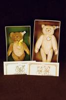 Steiff-BÄr, 1992, Replika nach dem Vorbild von 1930, Dicky, weißer Mohair, mit Knopf, Fahne und Brustschild, unbespielt im orig. Karton, ...