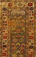 Daghestan Antik, Südrussland, Ostkaukasus Sc hirwan-Gebiet, um 1870/80 antik, Wolle auf Wol le, ca. 280 x 97 cm, feine Knüpfung, selten, vergl. ...