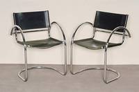 4 StahlrohrstÜhle, um 1960, Bezug mit Rindsleder, elegante Form, Gebrauchsspuren, ca. 79x55x55 cm, Sh. 43 cm, St. 39 cm