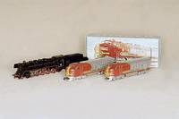 Amerikanische Diesellokomotive und ErgÄnzungsteil ohne Antreib, MÄrklin, 60er Jahre, Spur HO, Aufschrift "Santa Fe", Nr. 3060 (Lok, im ...