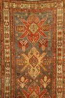 Kazak Antik, Kaukasus, um 1890, Wolle auf Wolle, ca. 242 x 125 cm, SchÄtzwert: 3200.- EURO, EHZ: 3. SchÖner Kaukase in milden und za rten ...