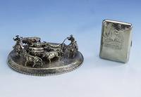 Skulptur, Spanien nach 1950, 800er Silber. Meistermarke unged., Darst. Zusammen- treiben einer Stierherde von 2 Cowboys (1 Reiter lose), ca. 340 ...