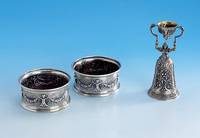 NÜrnberger Hochzeitsbecher, Silber innen ver- goldet, Hanau um 1900, Gew. ca. 60 g, H. ca. 15 cm