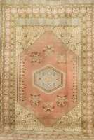 Uschak, TÜrkei, um 1960, Wolle auf Wolle, ca. 325 x 217 cm, SchÄtzwert: 1300.- EURO, EHZ: 4. Eine interessante Farbkomposition die selten bei ...