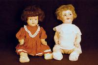 Porzellankopfpuppe Simon & Halbig Nr. 126, um 1910-20, blaue flirting eyes, offener Mund mit zwei ZÄhnen oben und beweglicher Zunge, ...