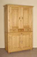 Aufsatzschrank, sÜddeutsch, um 1860/80, ursprÜnglich nicht zusammengehÖrend, Kiefer massiv, Kranz und Fuß ersetzt, 1 Fußleiste fehlt, ...