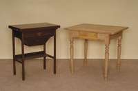 Beistell- bzw. KÜchentisch, deutsch, um 1870/80, Beine Buche massiv, reiche Drechselarbeit, Zarge und Platte Kiefer massiv, teilrestauriert, ...