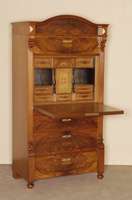 StandsekretÄr, deutsch, um 1880, GrÜnderzeit , Korpus Weichholz, gespiegeltes Wurzelnußfurnier, auf KugelfÜßen, Lisenen gerillt, in Schnecken ...
