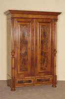 GrÜnderzeitschrank, deutsch, um 1880, Korpus Weichholz, Nußbaum massiv, Nußbaumfurnier, gespiegelt, barocke und klassizistische Elemente, ...